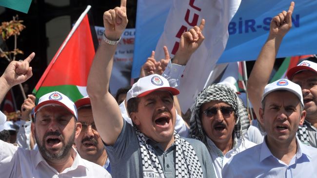 Manifestantes turcos piden el cierre de misiones diplomáticas israelíes